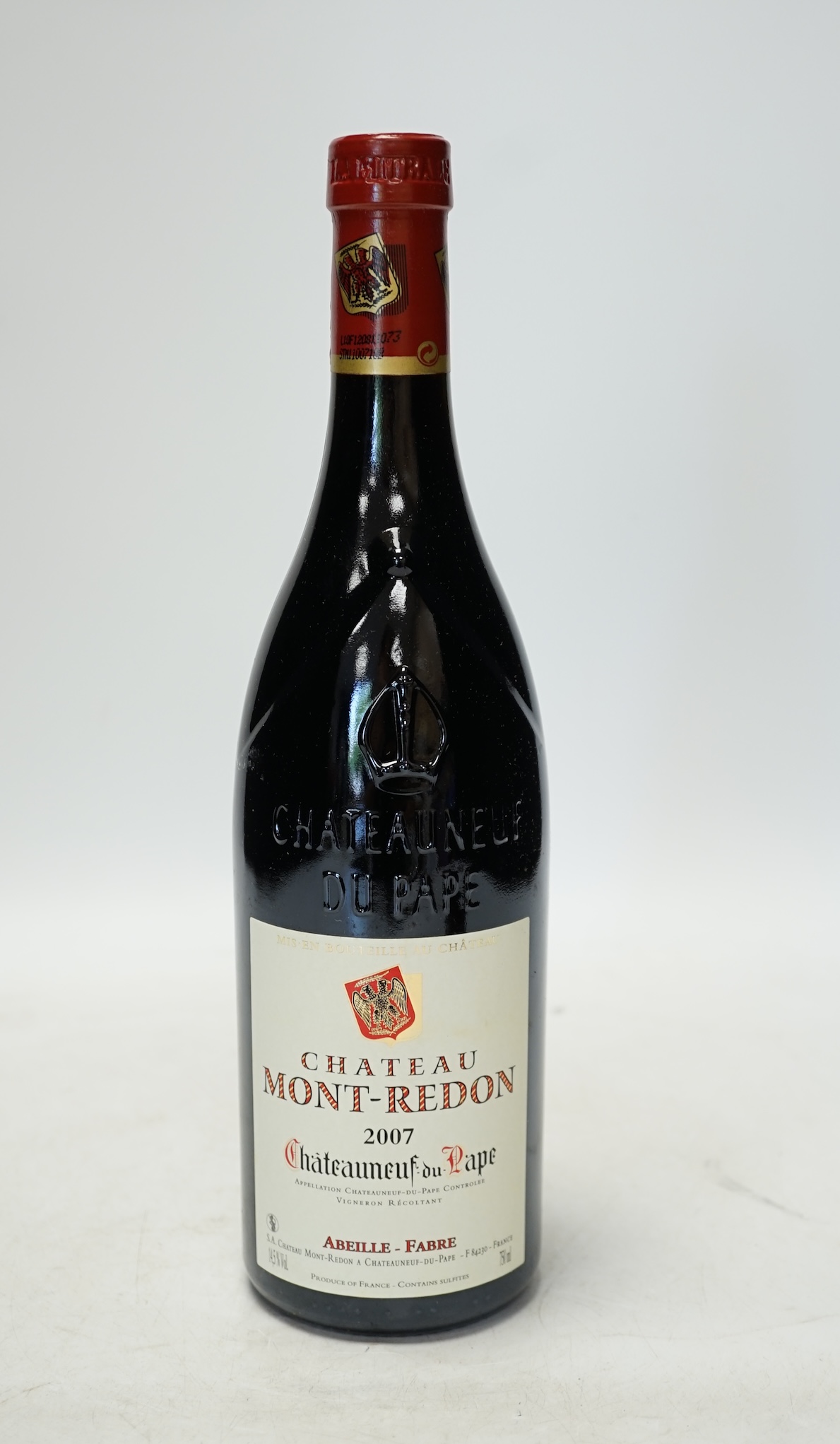Twelve bottles of wine to include six bottles of Chateau Mont-Redon Châteauneuf du Pape 1999, and six bottles of 2007. Condition - good, storage history unknown.